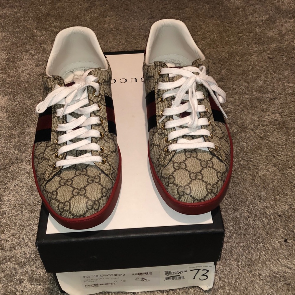 Men size 10 gucci shoes